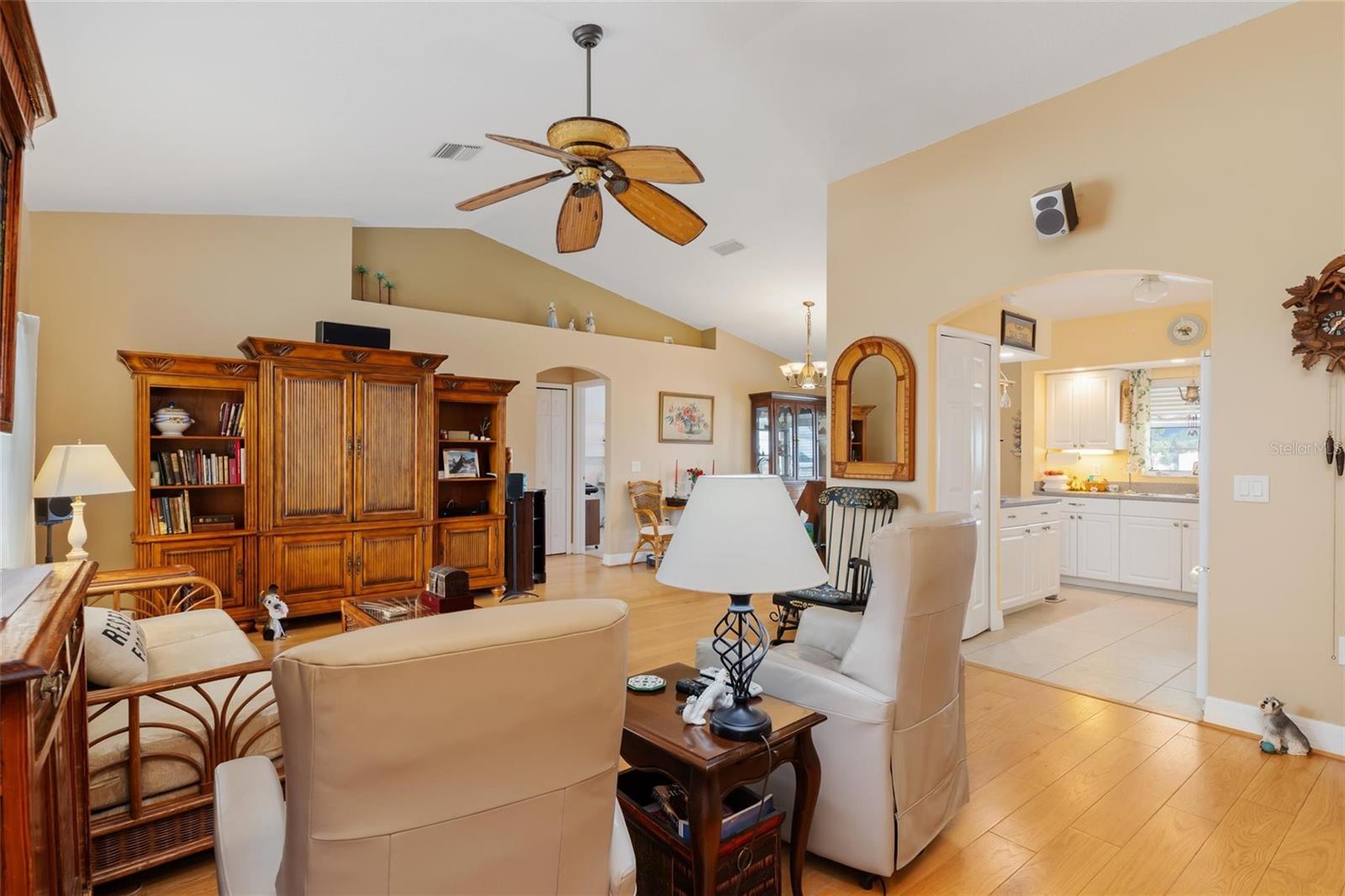 Image 5 of 43 For 125 Baldwin Court Se