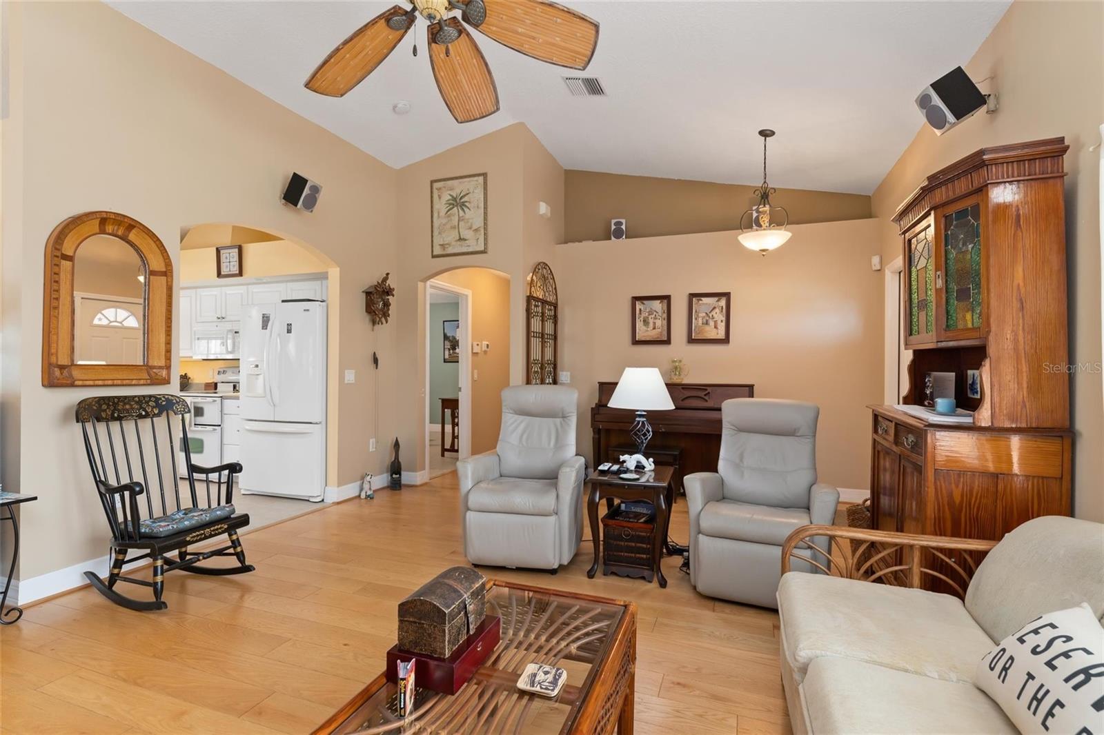 Image 6 of 43 For 125 Baldwin Court Se