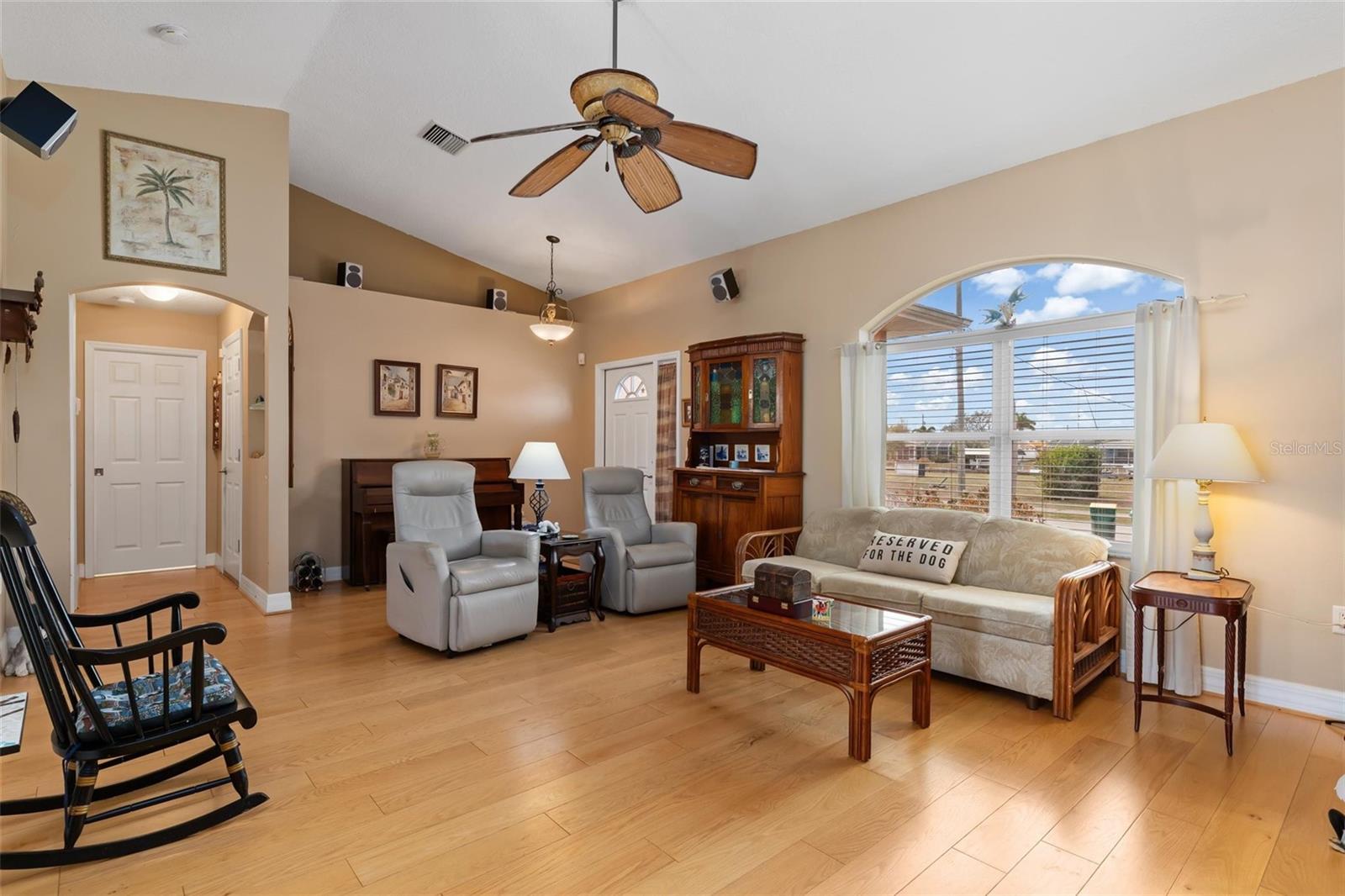 Image 7 of 43 For 125 Baldwin Court Se