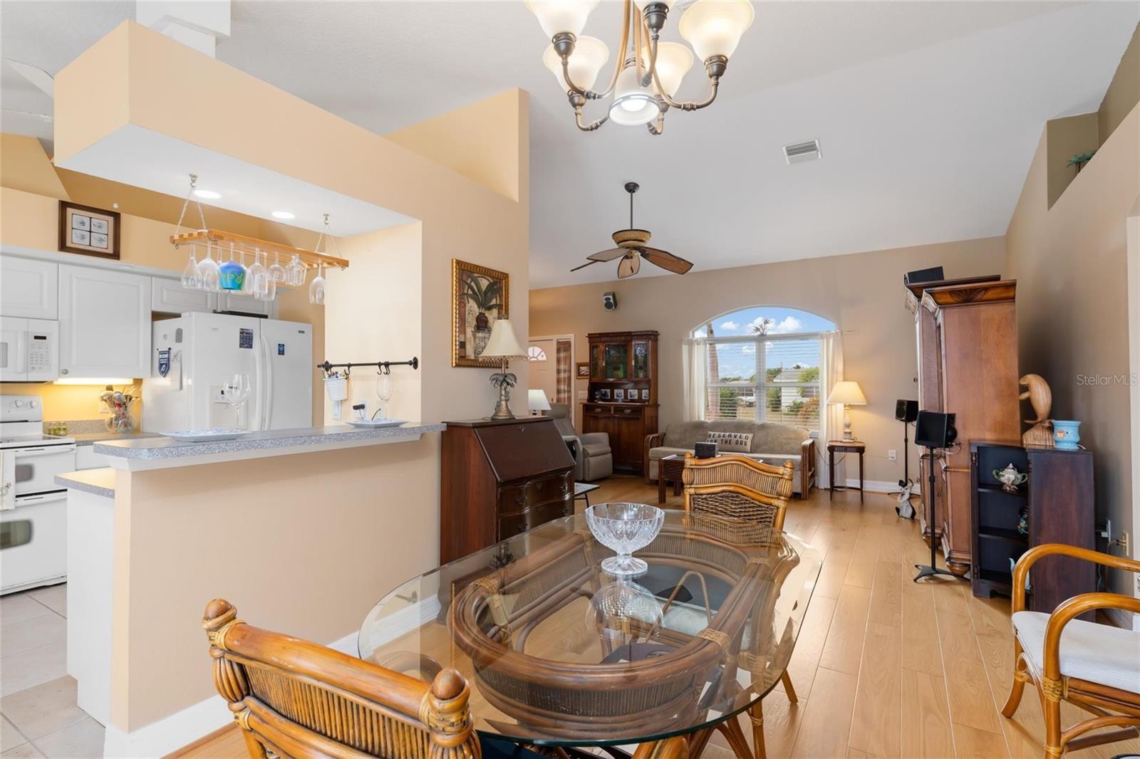 Image 9 of 43 For 125 Baldwin Court Se