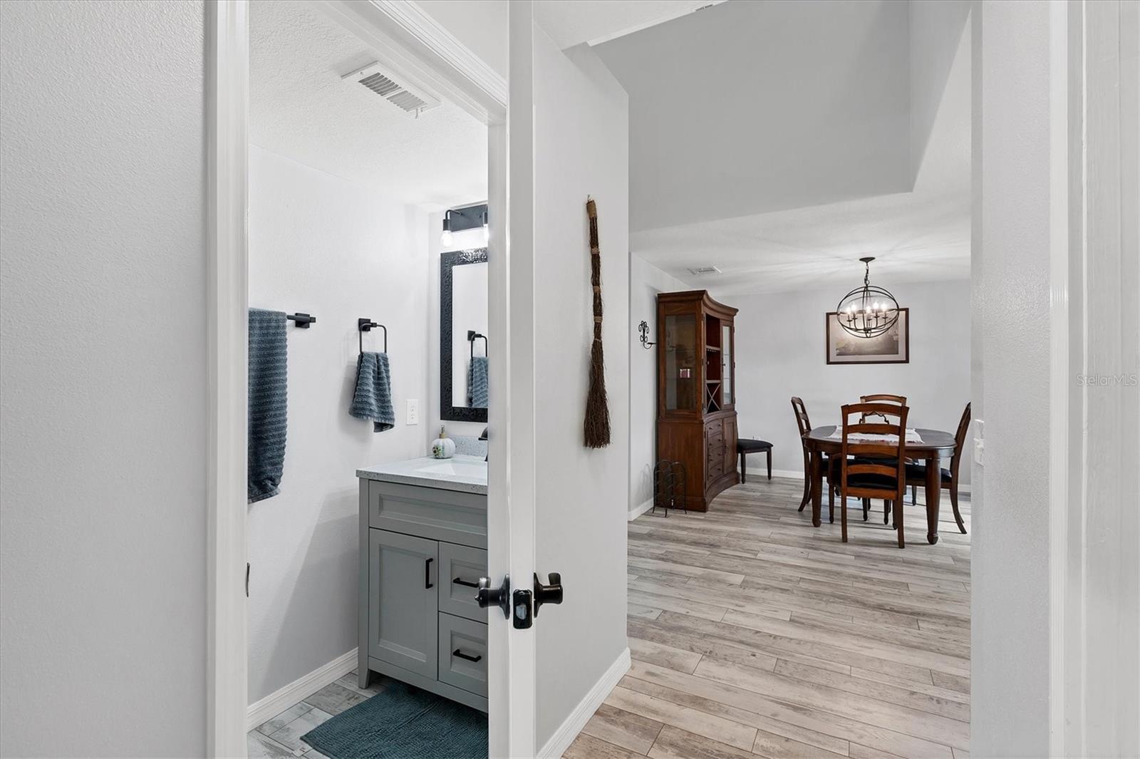 Image 22 of 47 For 13401 Galveston Avenue