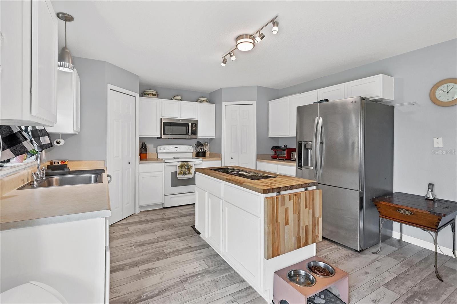 Image 8 of 47 For 13401 Galveston Avenue