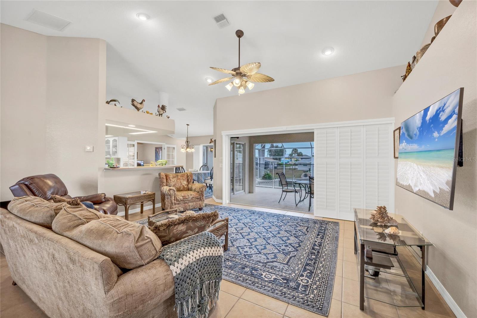 Image 11 of 41 For 1955 Michigan Avenue