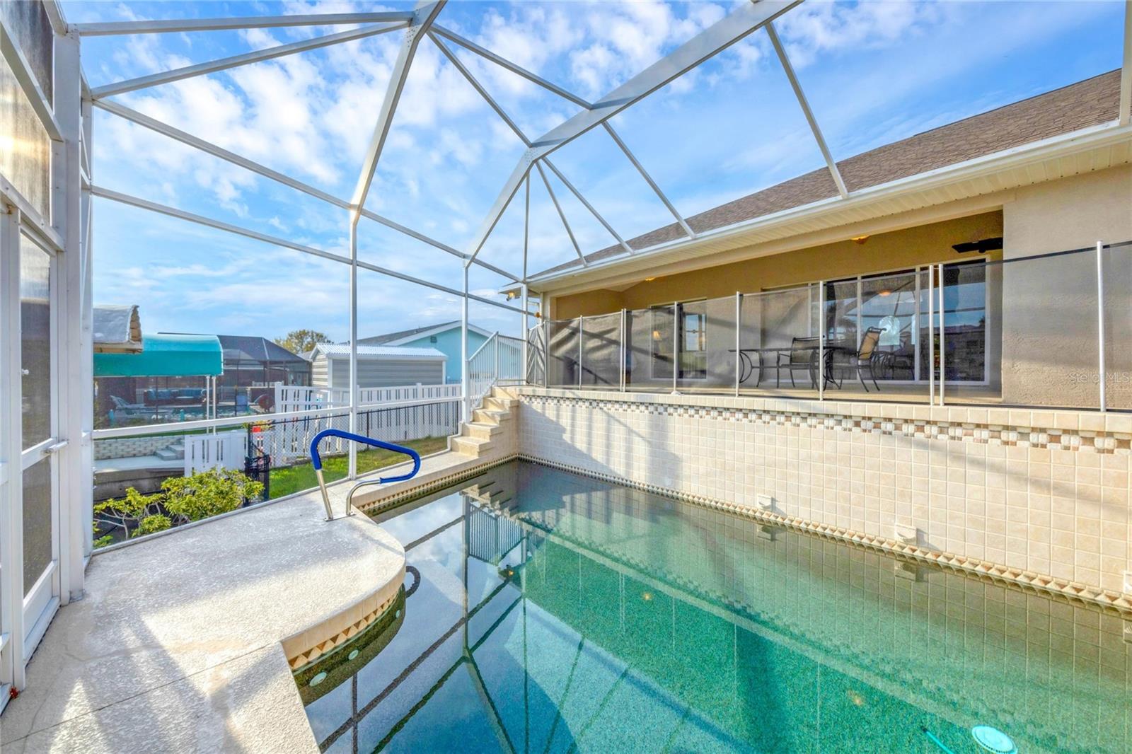 Image 28 of 41 For 1955 Michigan Avenue