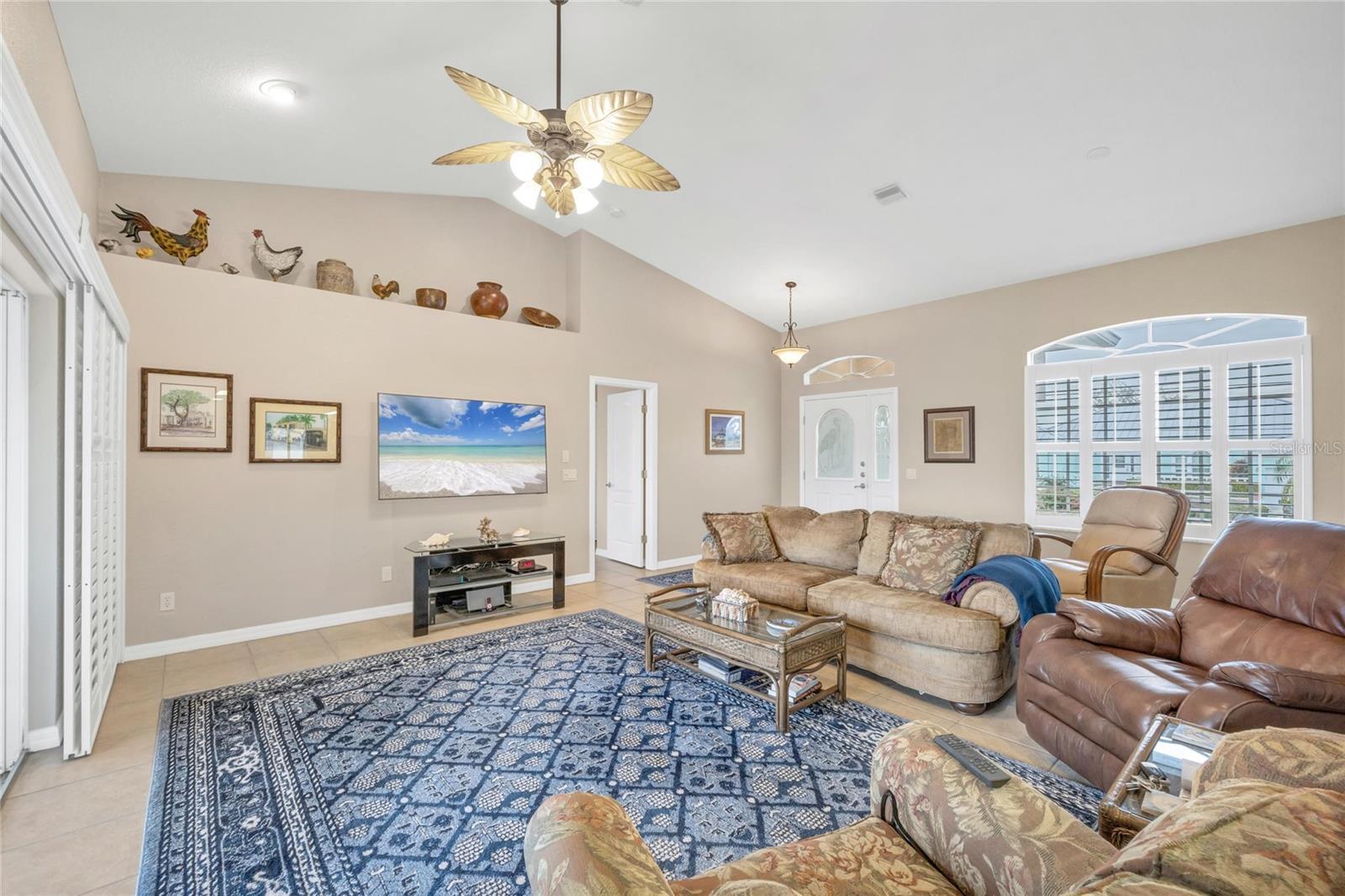 Image 7 of 41 For 1955 Michigan Avenue