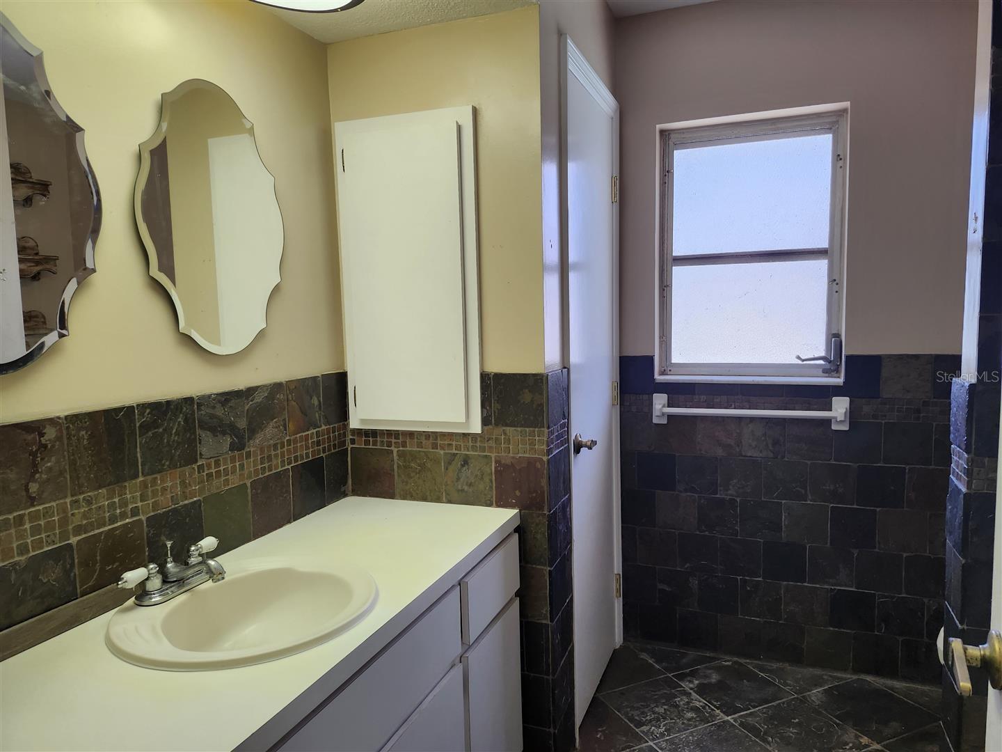 Image 23 of 44 For 7148 Coventry Terrace