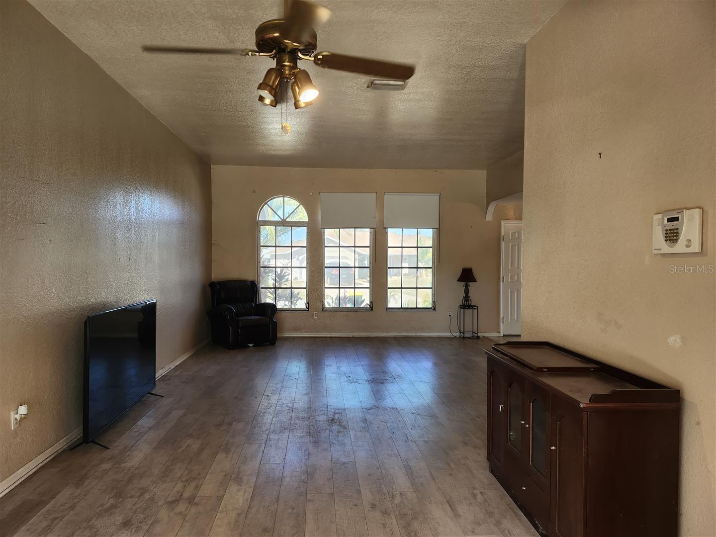 Image 7 of 44 For 7148 Coventry Terrace