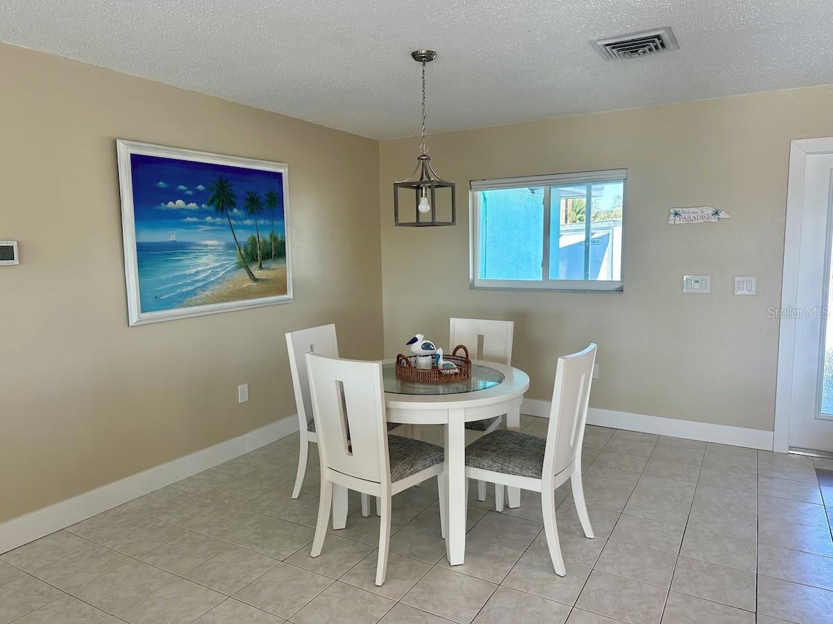 Image 11 of 19 For 1490 Janet Place