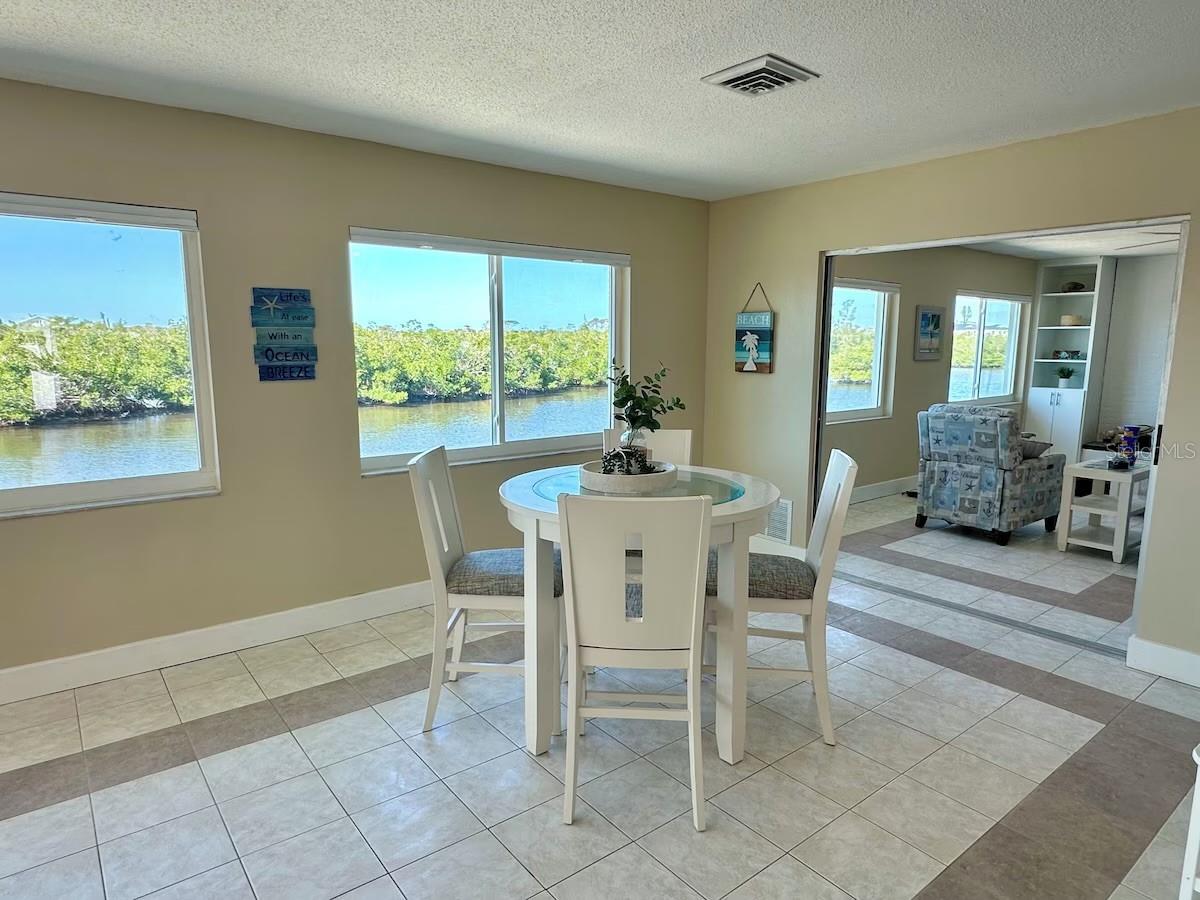 Image 15 of 19 For 1490 Janet Place