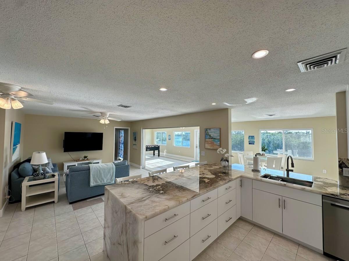 Image 5 of 19 For 1490 Janet Place