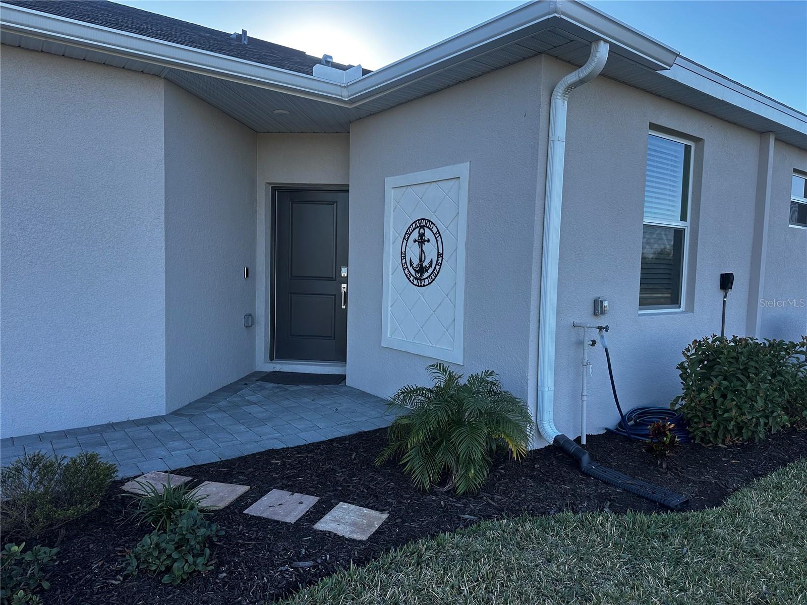 Image 4 of 43 For 8674 Saint Kitts Circle