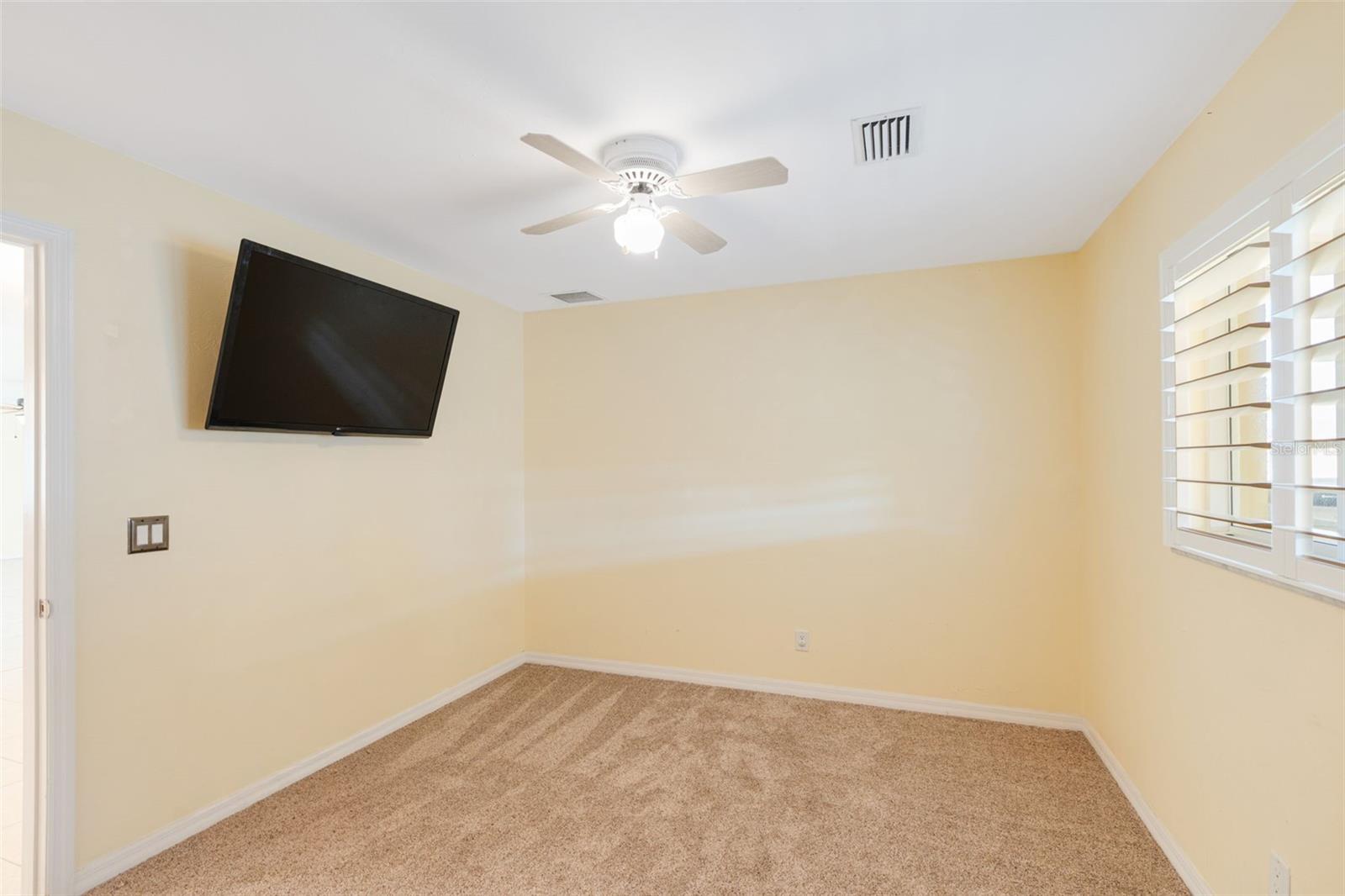 Image 17 of 51 For 322 29th Terrace