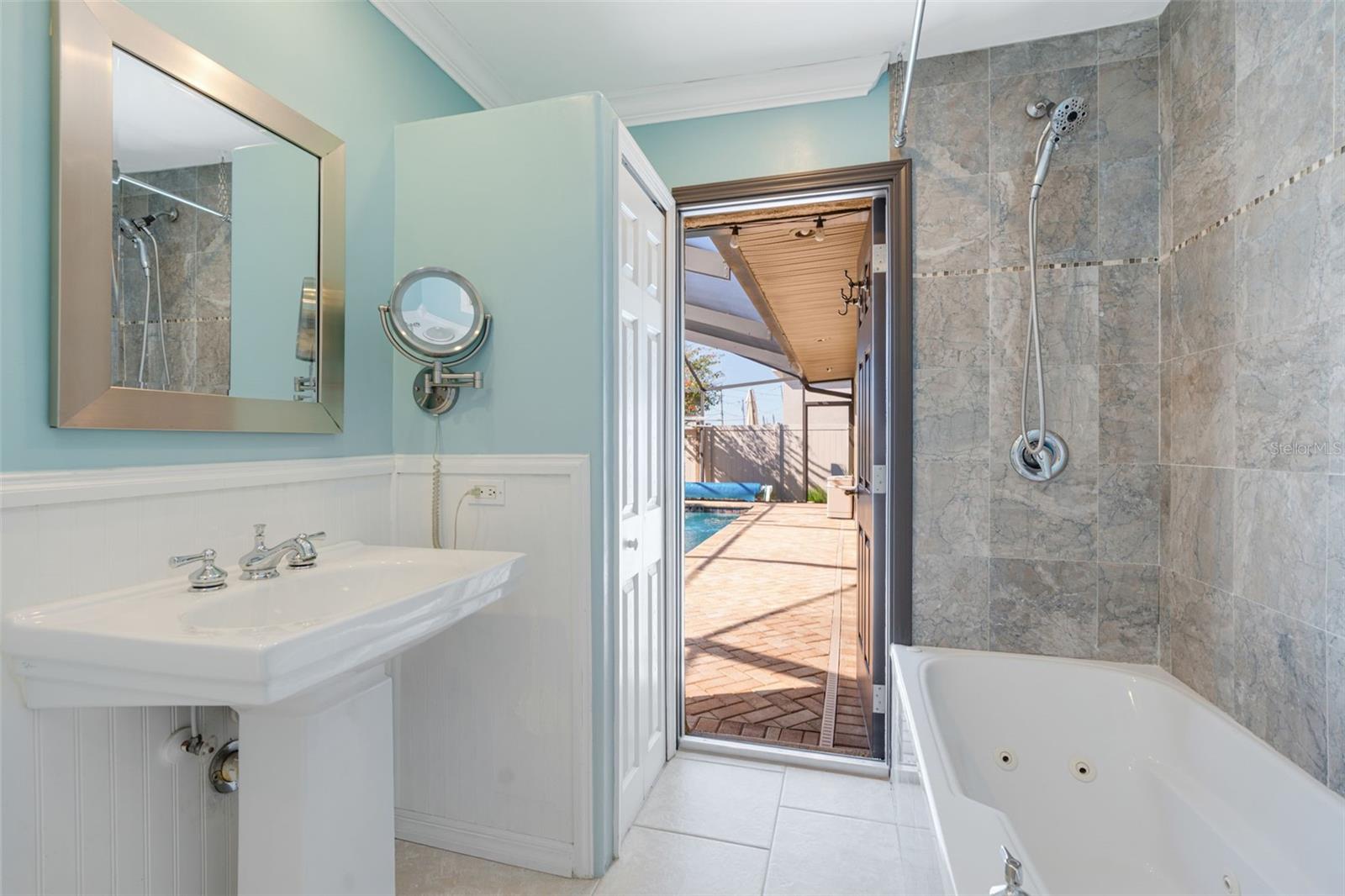 Image 21 of 51 For 322 29th Terrace