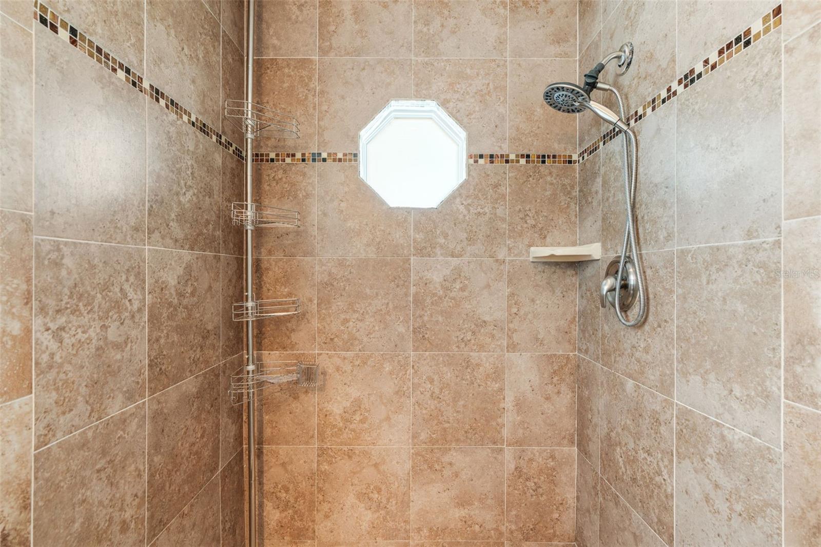 Image 34 of 51 For 322 29th Terrace