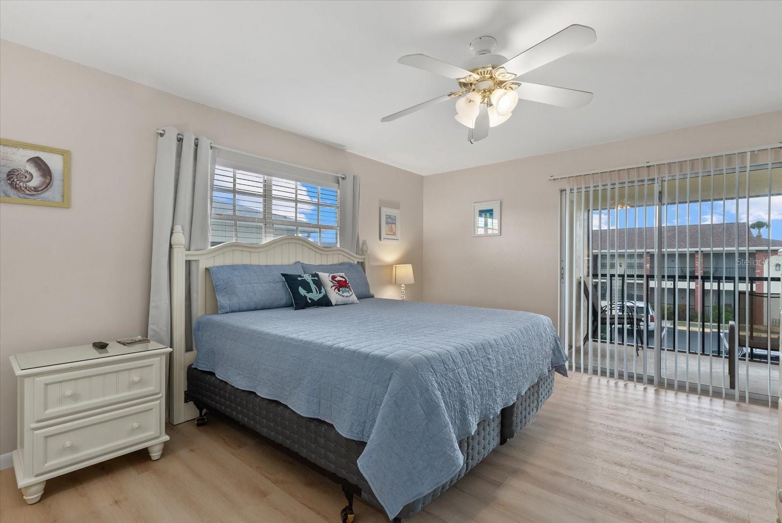 Image 17 of 47 For 1531 Placida Road 204