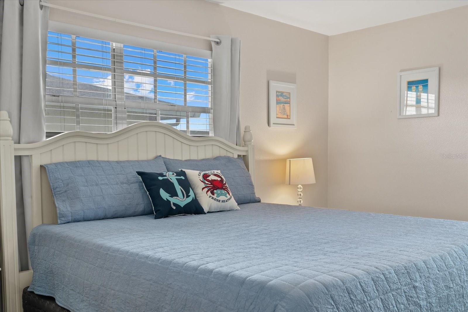 Image 19 of 47 For 1531 Placida Road 204