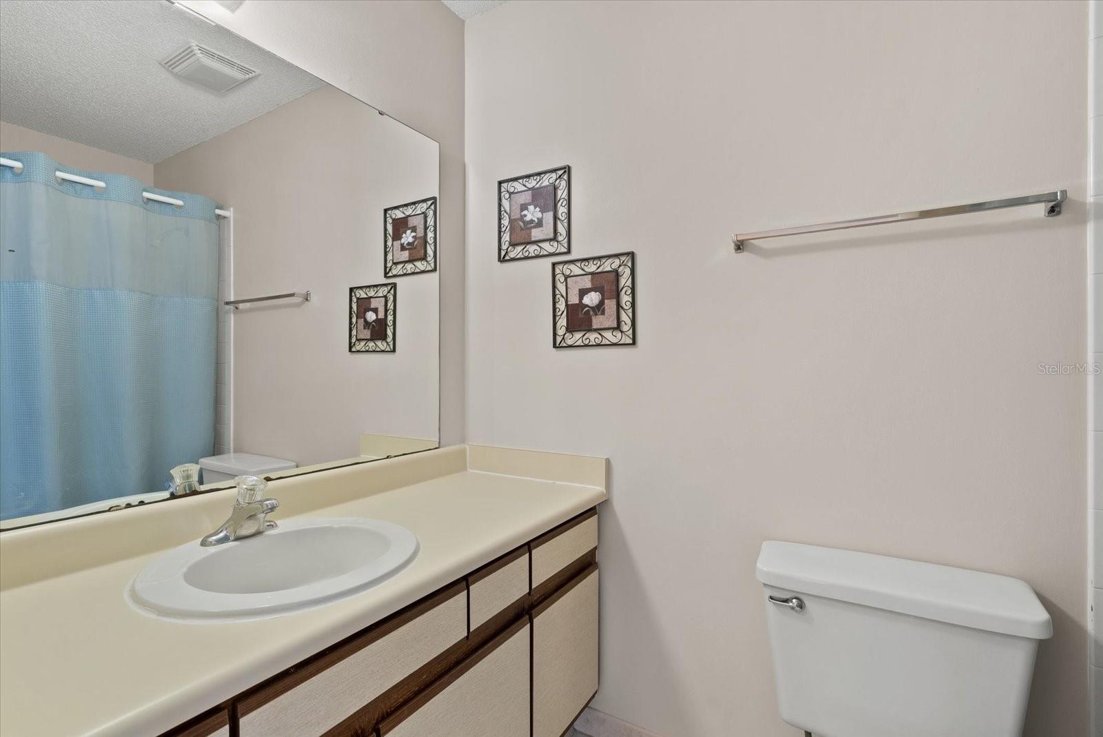 Image 22 of 47 For 1531 Placida Road 204