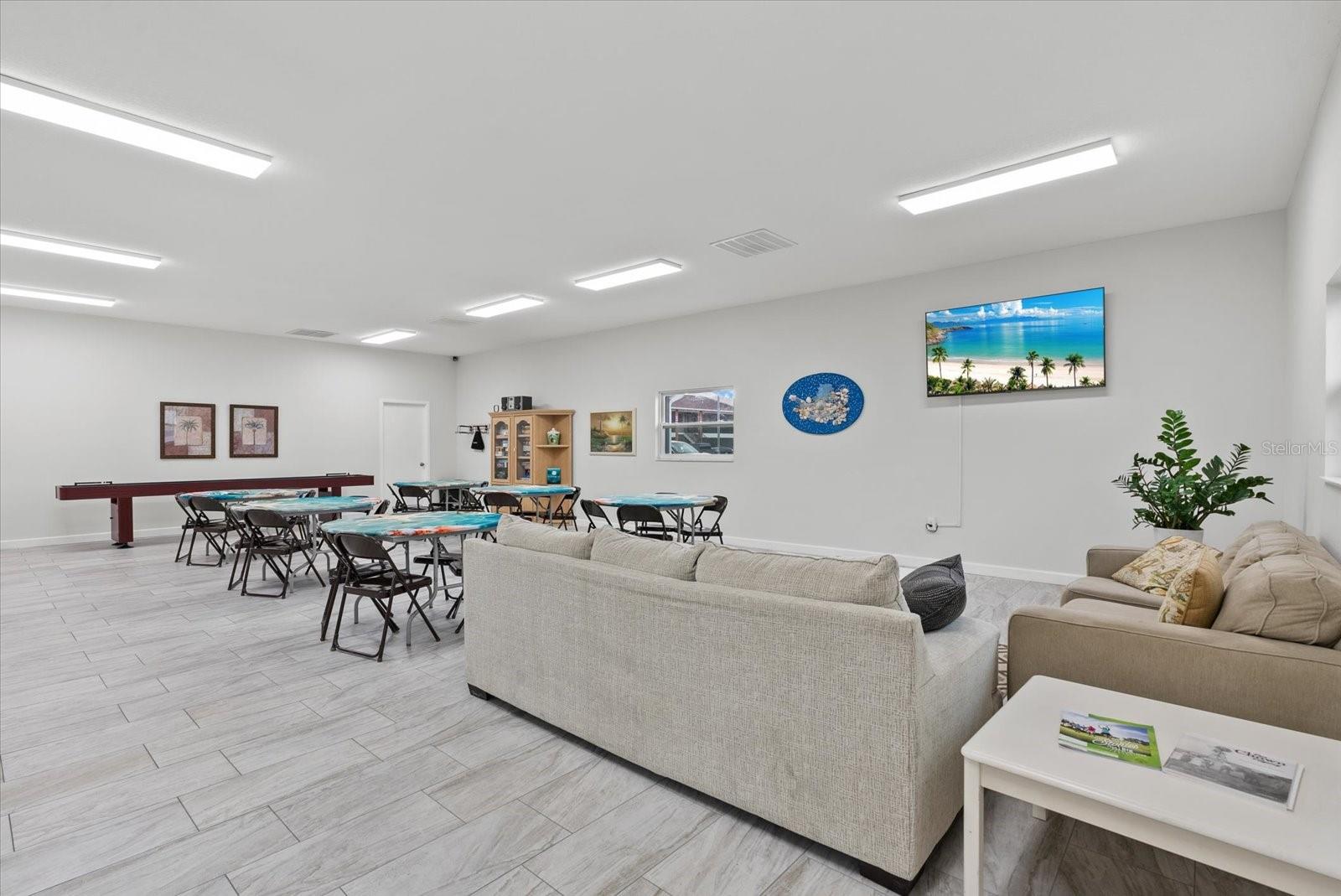 Image 32 of 47 For 1531 Placida Road 204