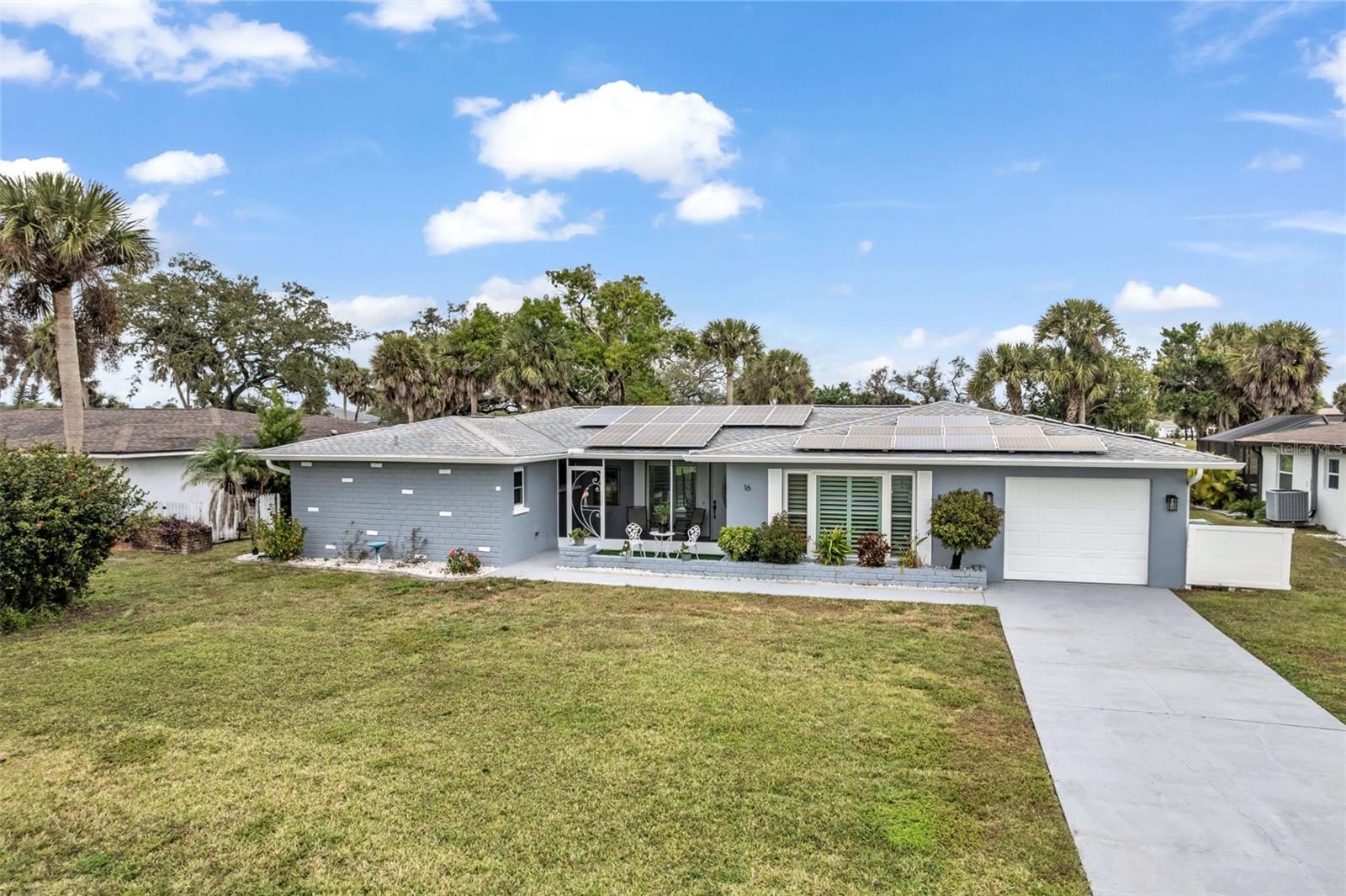 Image 2 of 45 For 16 Oakland Hills Place