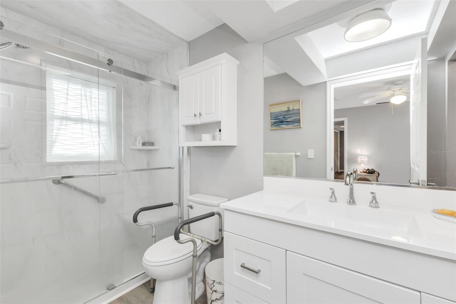 Image 24 of 45 For 16 Oakland Hills Place