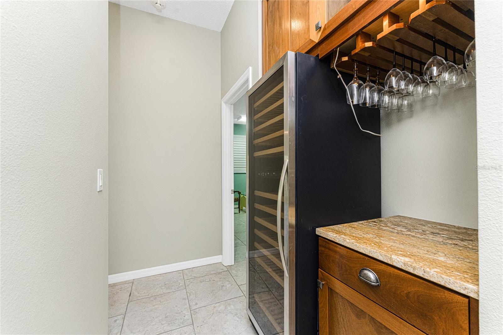 Image 22 of 74 For 50 Spyglass Alley