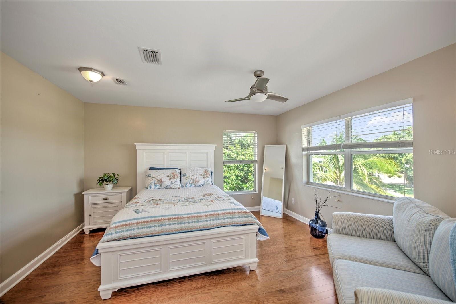 Image 32 of 40 For 4424 Canal Circle