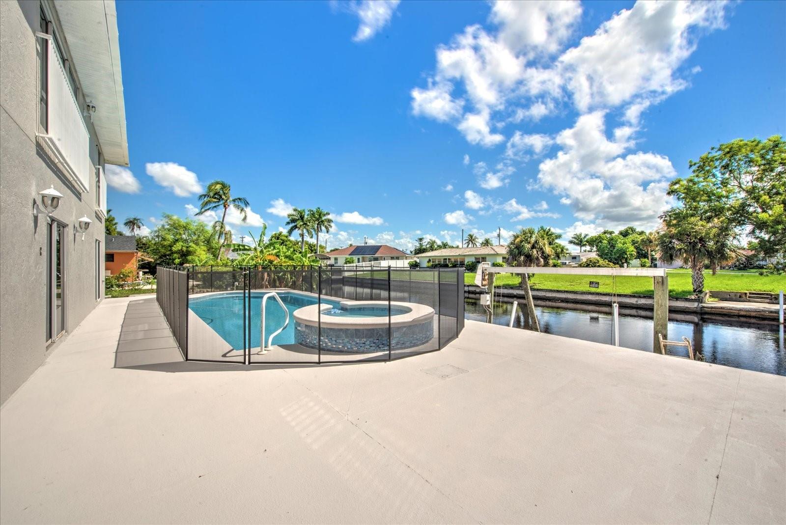 Image 6 of 40 For 4424 Canal Circle