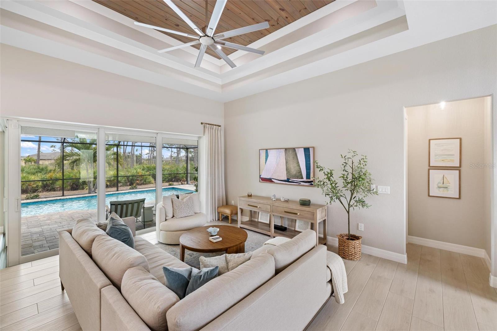 Image 11 of 50 For 270 Brig Circle W