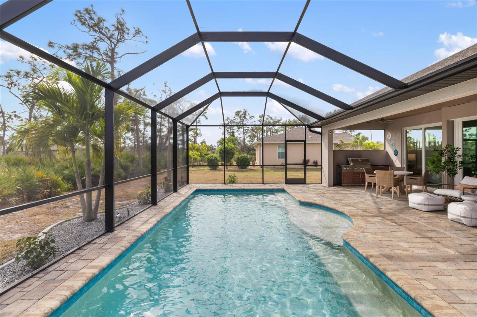 Image 20 of 50 For 270 Brig Circle W