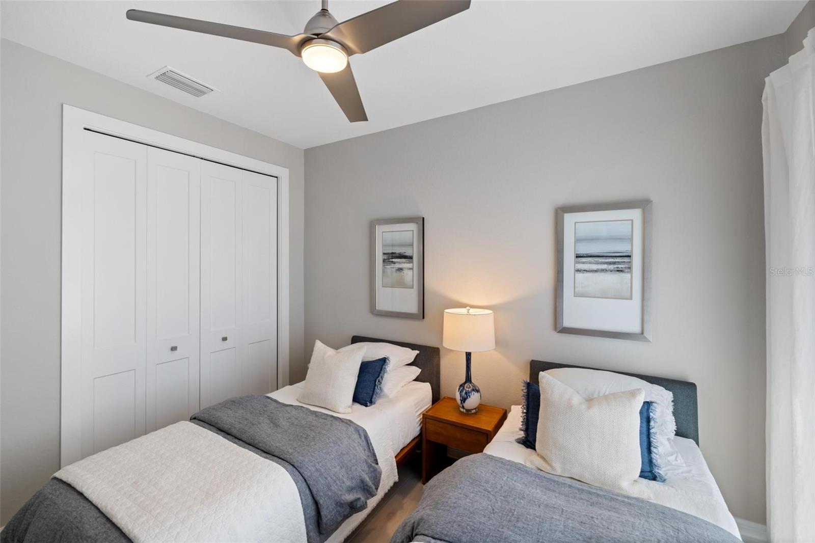 Image 36 of 50 For 270 Brig Circle W