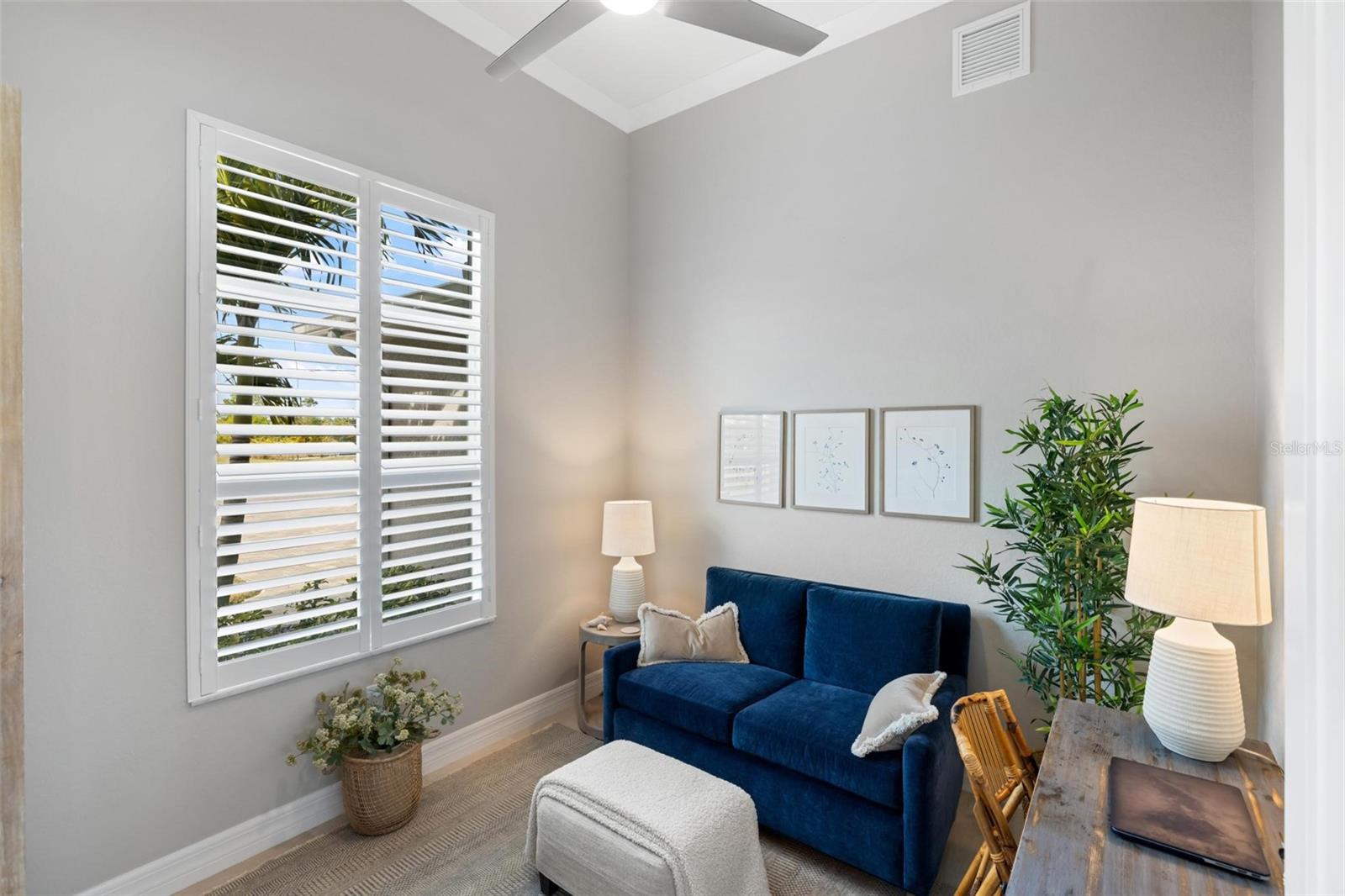 Image 38 of 50 For 270 Brig Circle W