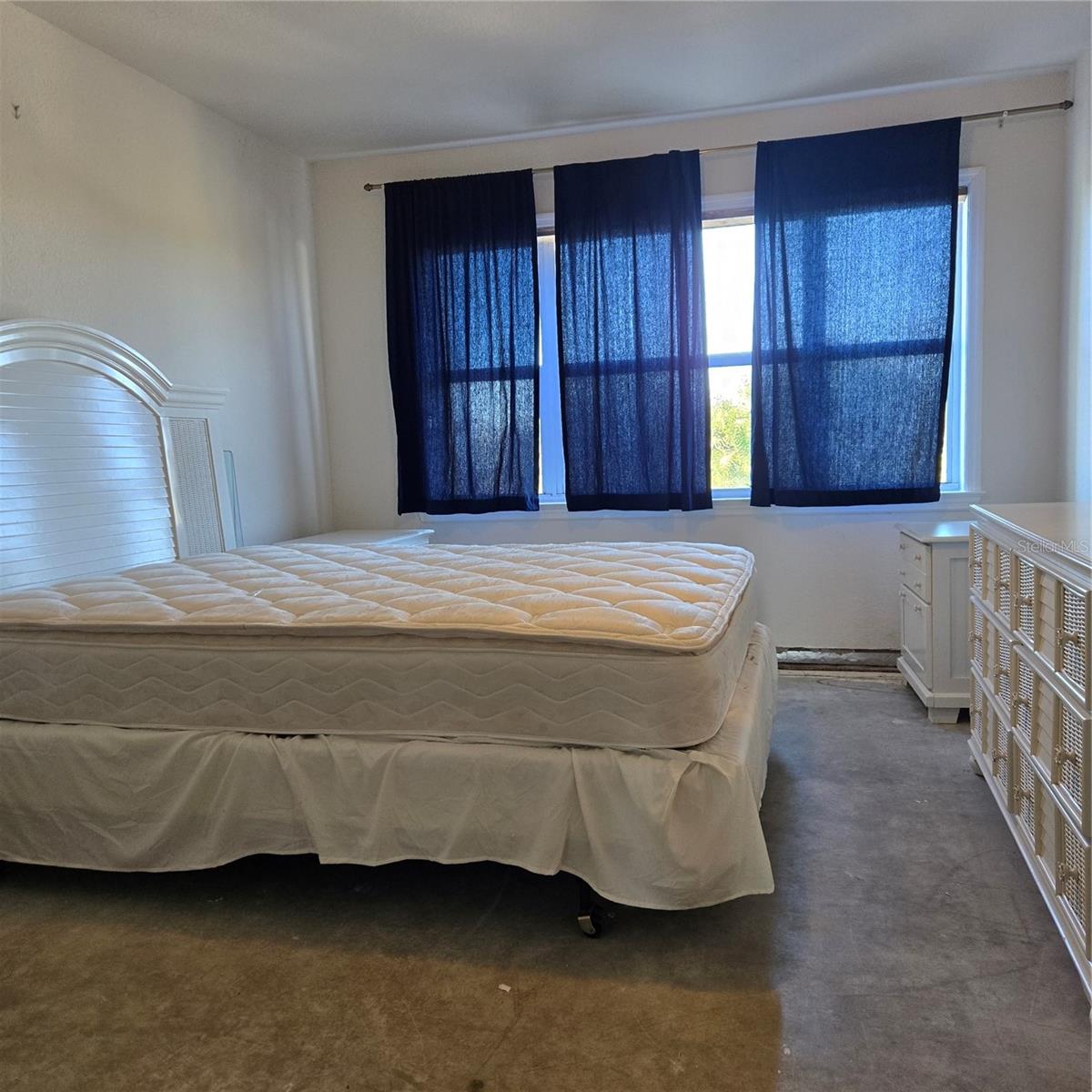 Image 16 of 46 For 4410 Warren Avenue 507