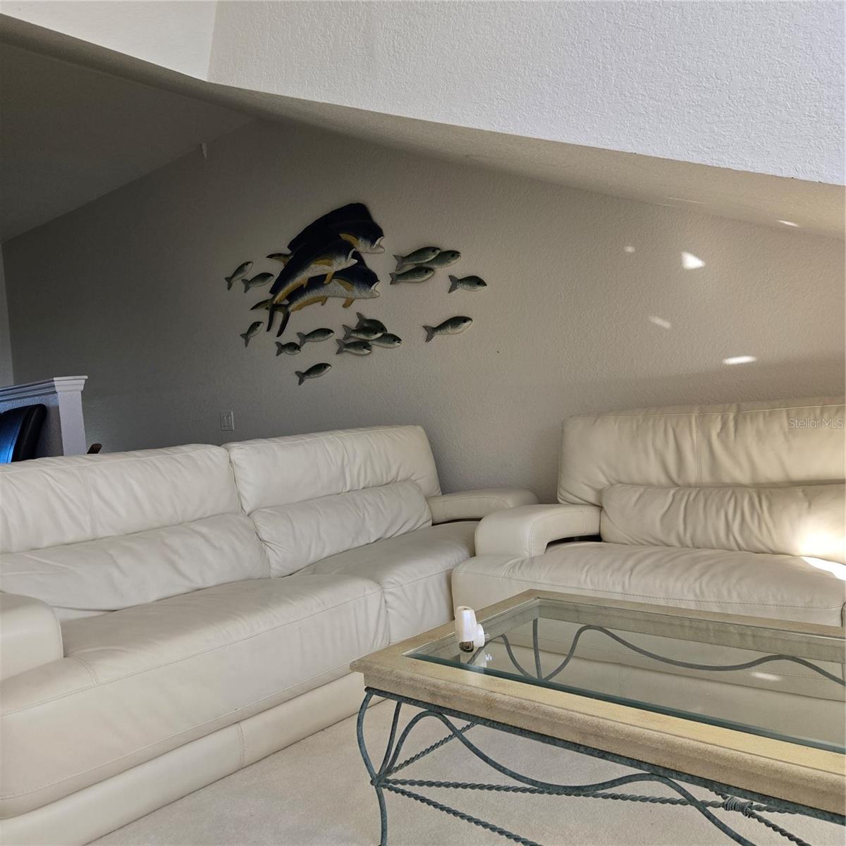 Image 31 of 46 For 4410 Warren Avenue 507