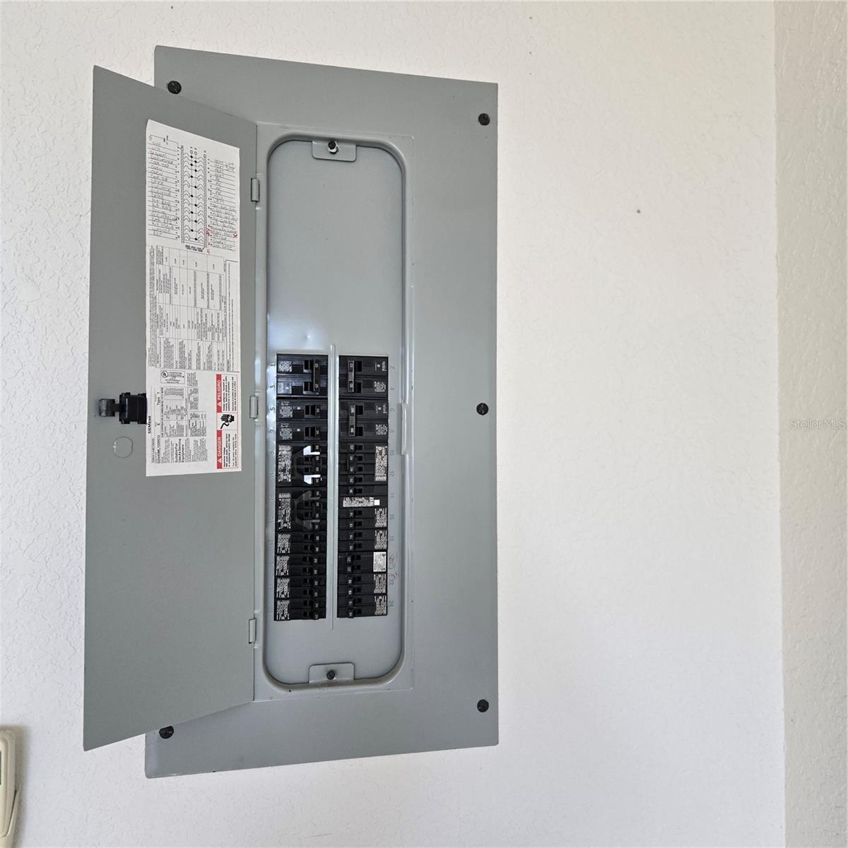 Image 36 of 46 For 4410 Warren Avenue 507