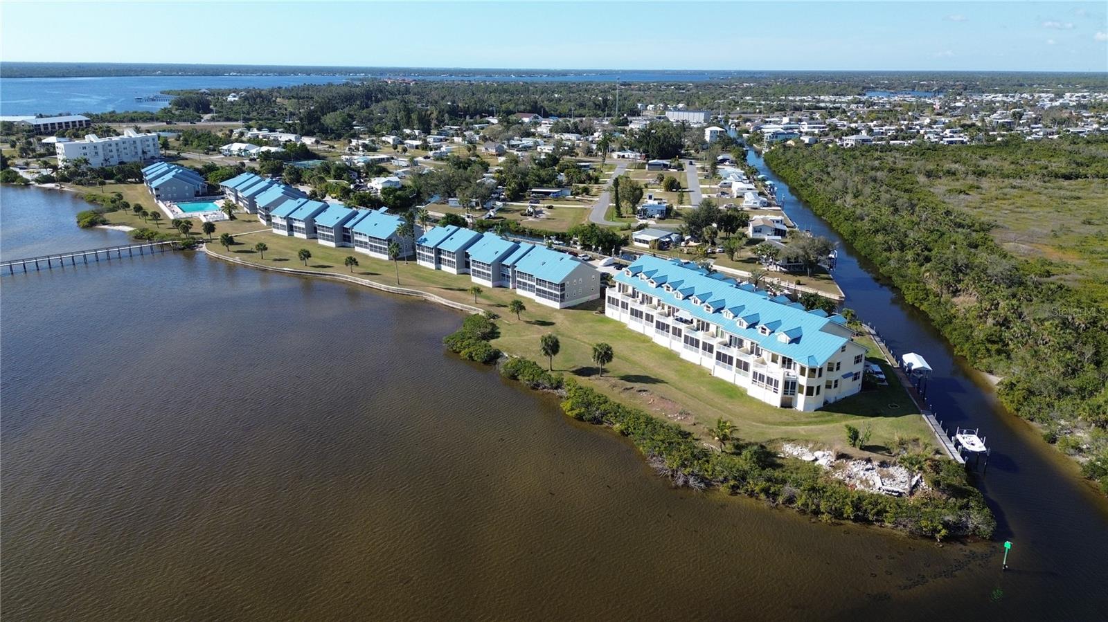 Image 7 of 46 For 4410 Warren Avenue 507