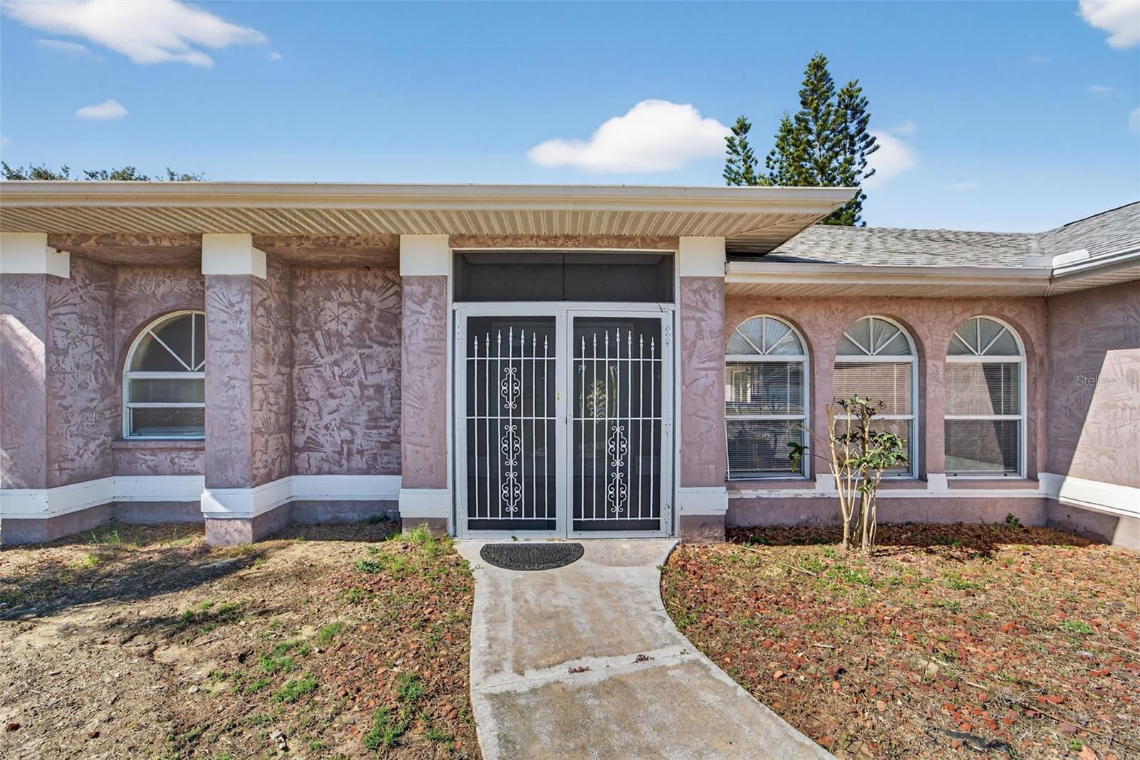 Image 3 of 52 For 4541 Blueridge Street