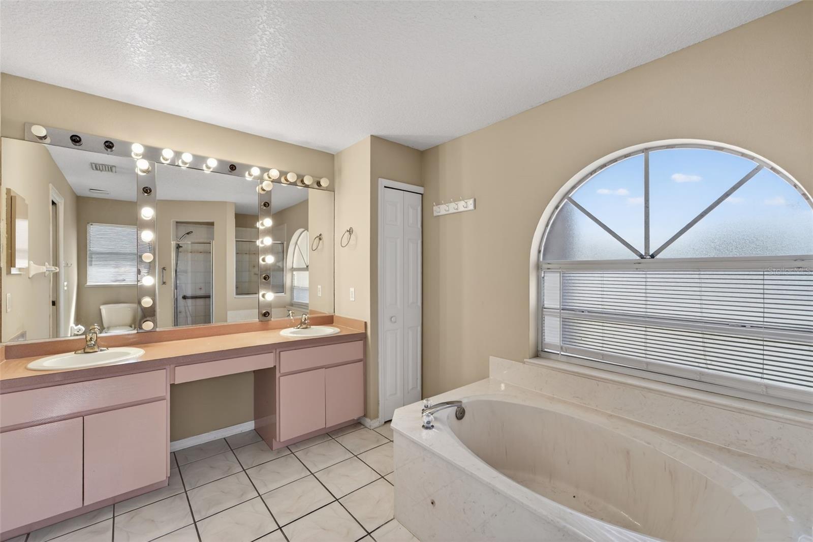 Image 30 of 52 For 4541 Blueridge Street