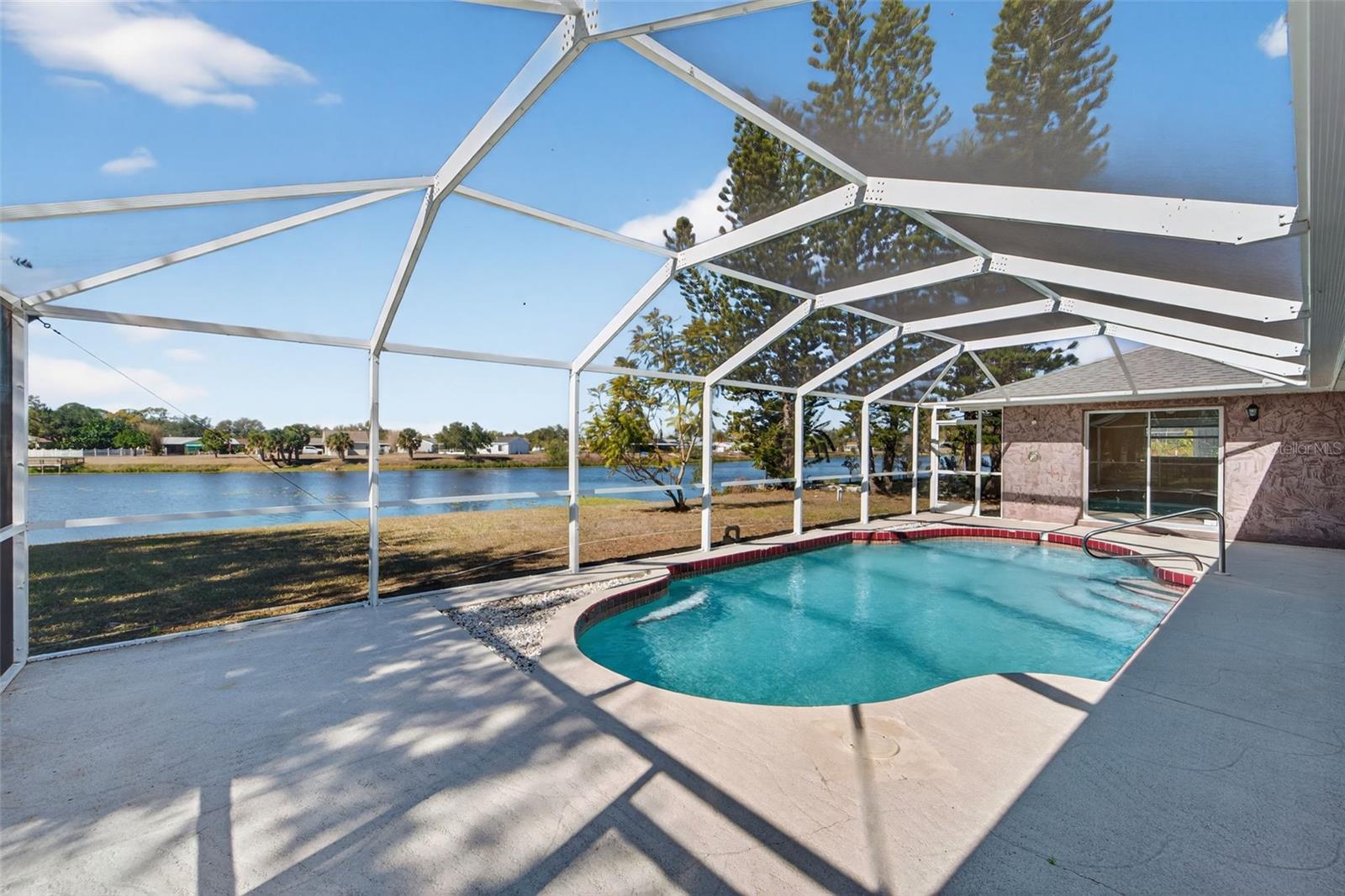 Image 34 of 52 For 4541 Blueridge Street