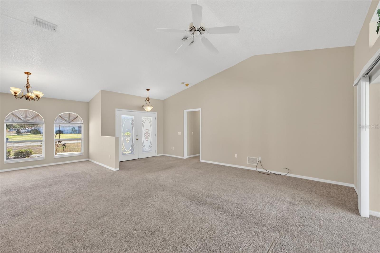 Image 6 of 52 For 4541 Blueridge Street