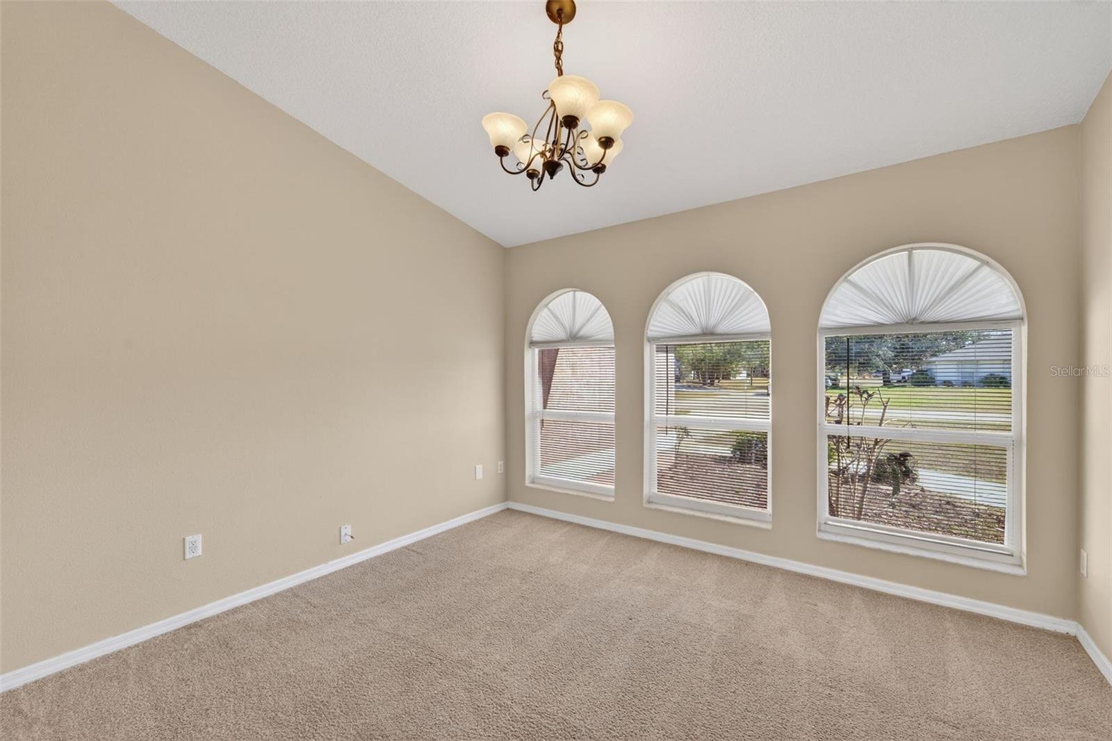 Image 9 of 52 For 4541 Blueridge Street