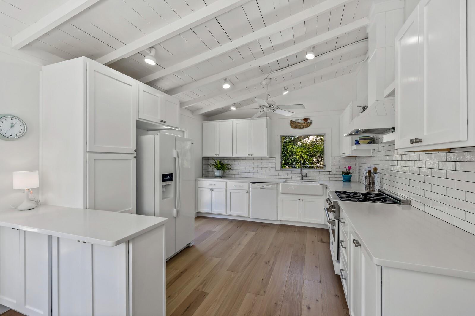 Image 7 of 24 For 351 Tarpon Avenue