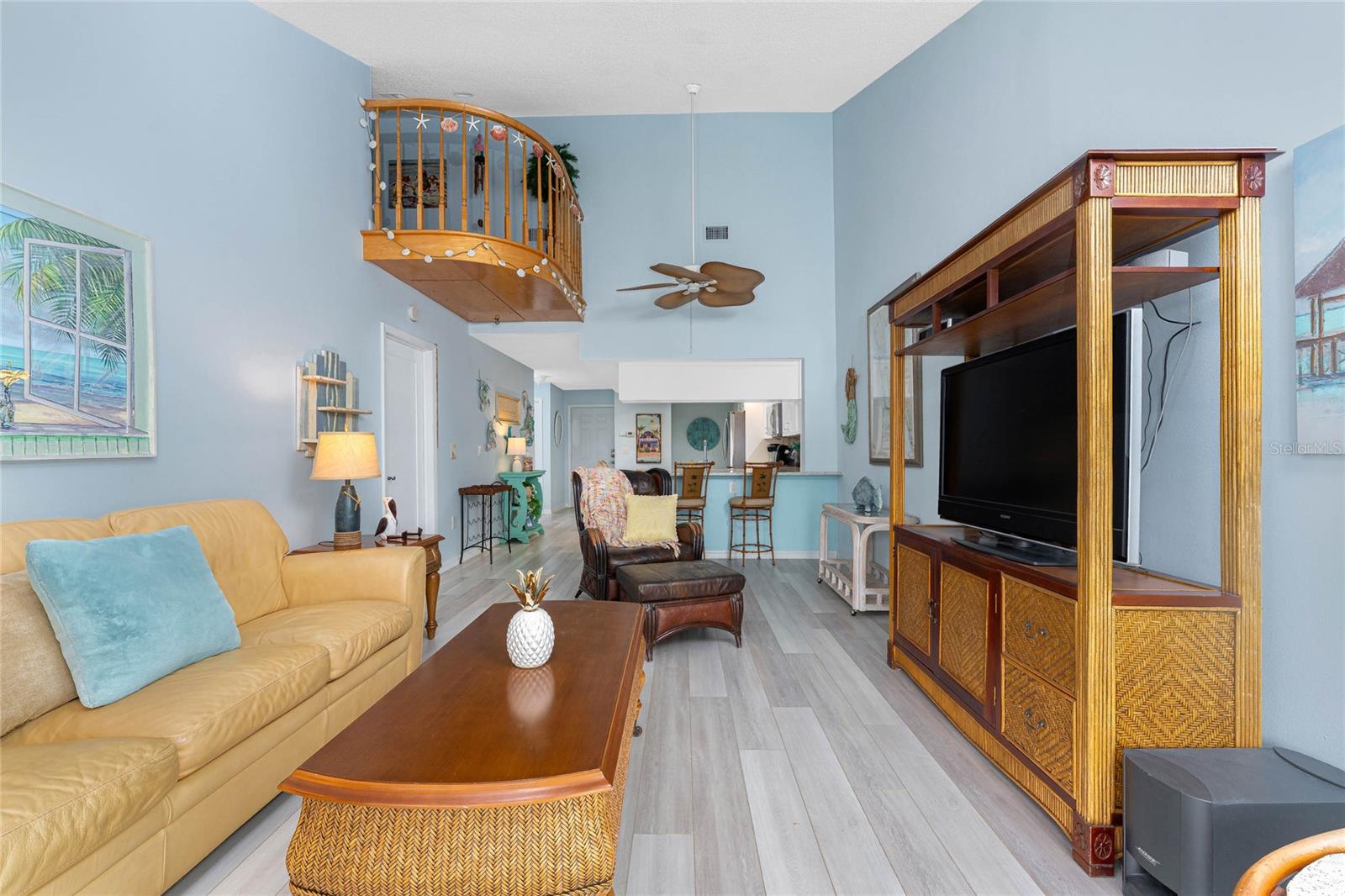 Image 10 of 64 For 5031 Beach Road 222