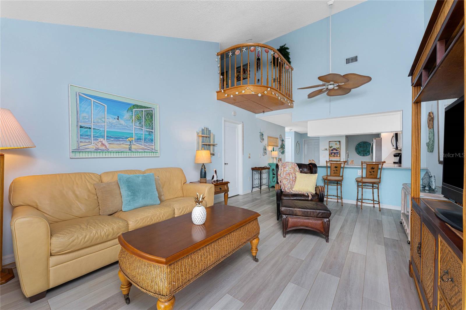 Image 12 of 64 For 5031 Beach Road 222