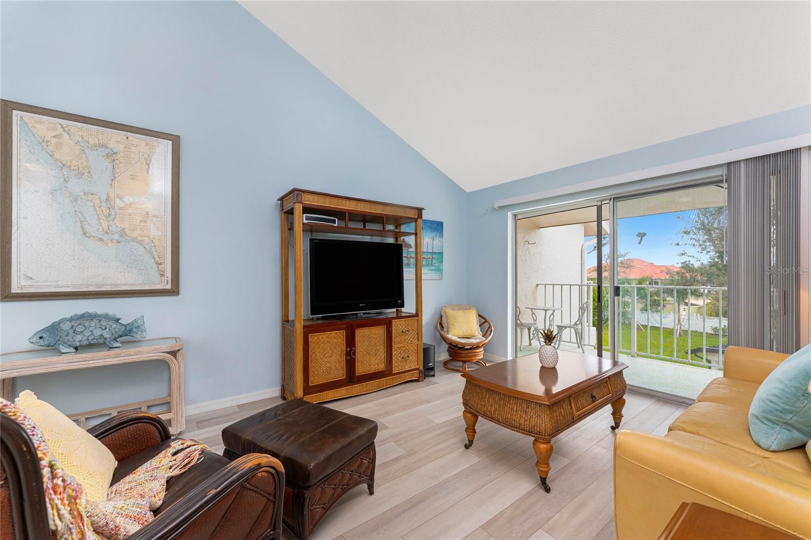 Image 15 of 64 For 5031 Beach Road 222