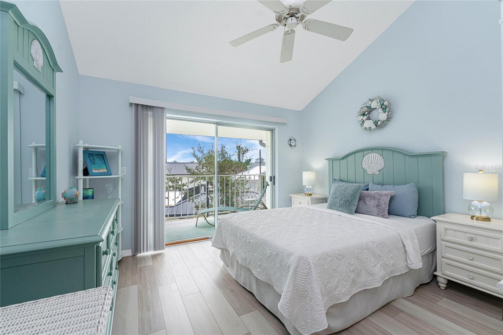 Image 17 of 64 For 5031 Beach Road 222