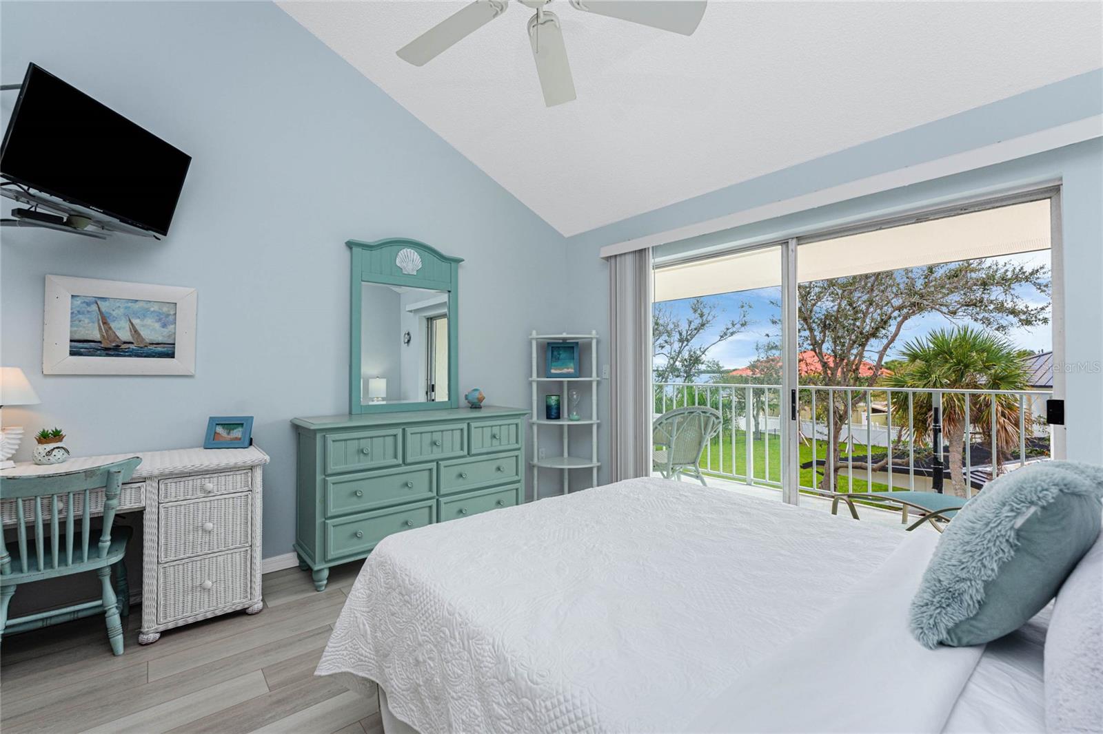 Image 18 of 64 For 5031 Beach Road 222