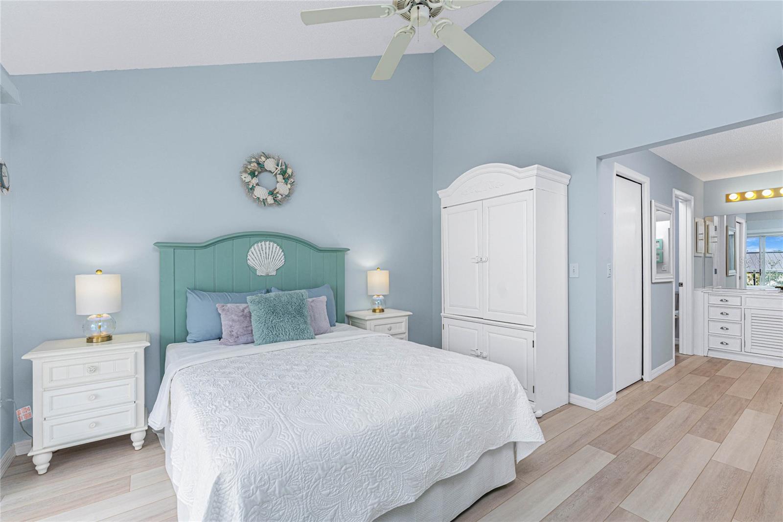 Image 19 of 64 For 5031 Beach Road 222