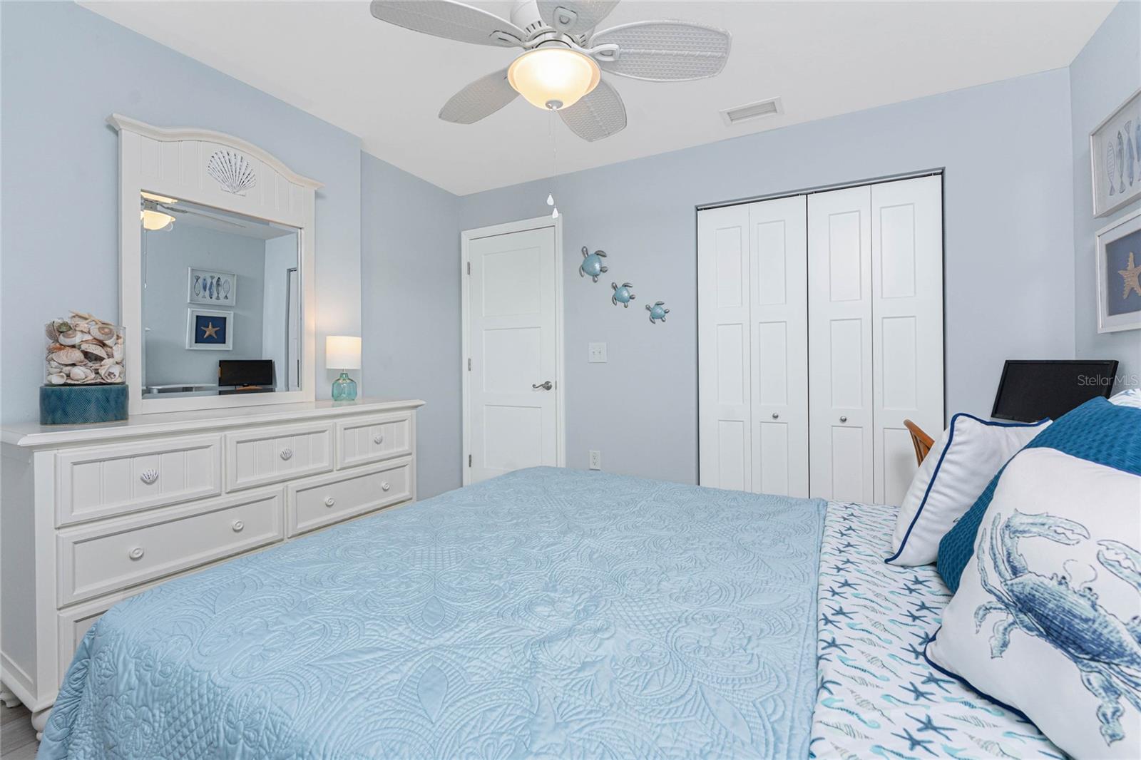 Image 26 of 64 For 5031 Beach Road 222