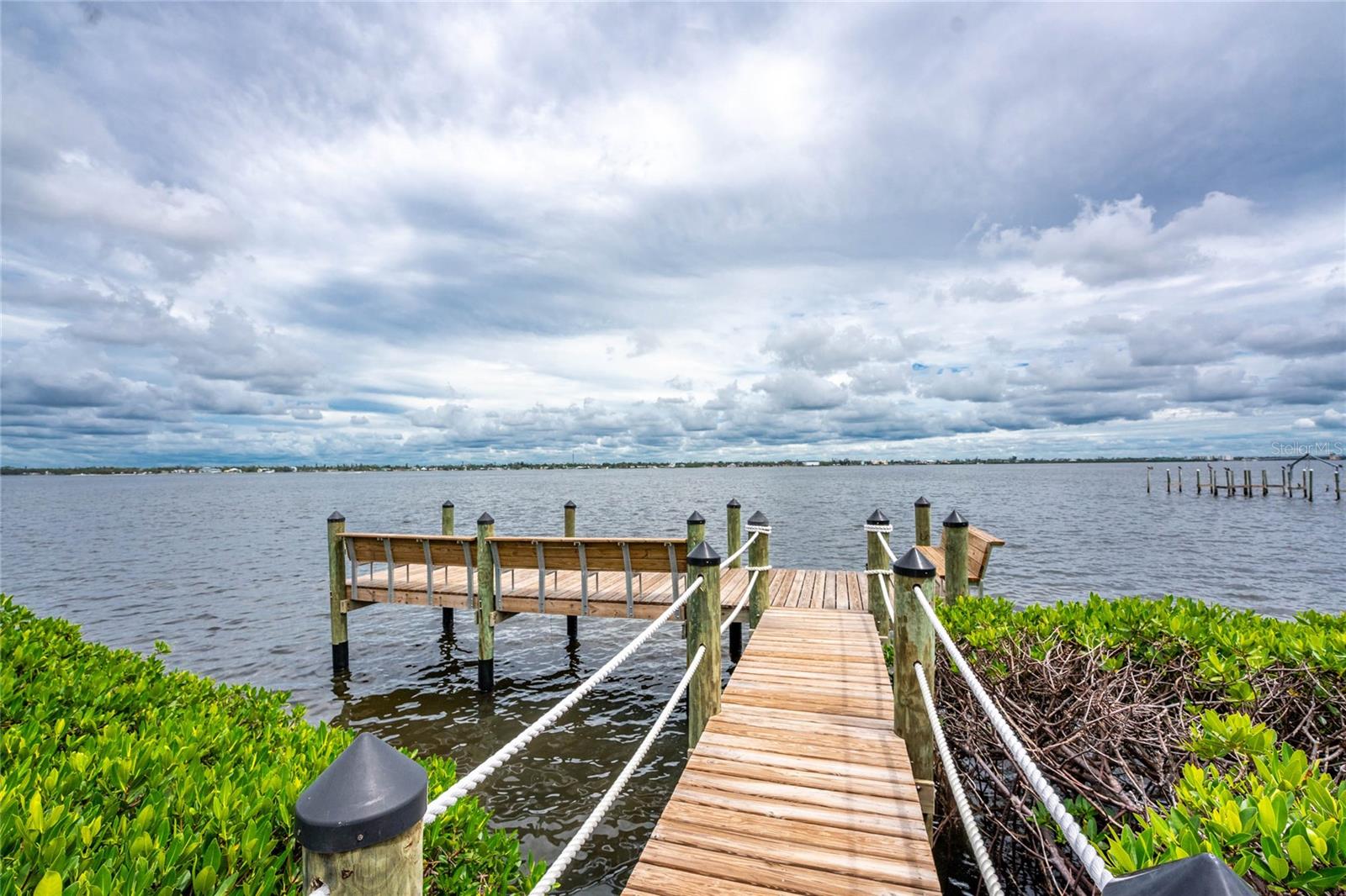 Image 46 of 64 For 5031 Beach Road 222