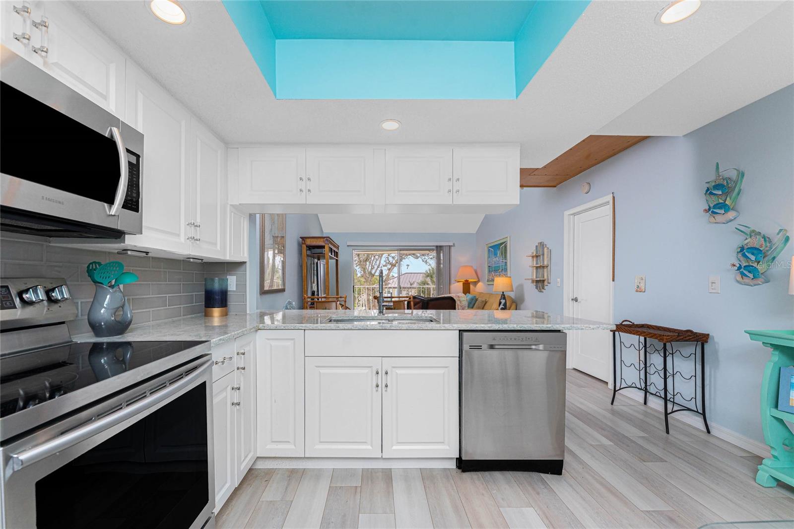 Image 8 of 64 For 5031 Beach Road 222